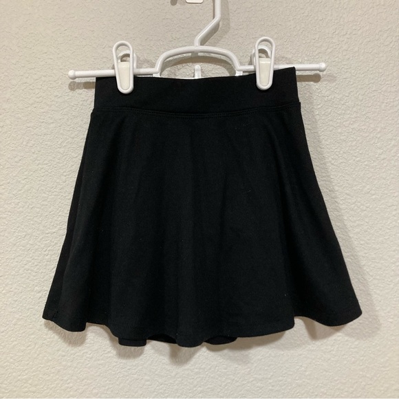 Children’s Place skirt - Picture 2 of 5
